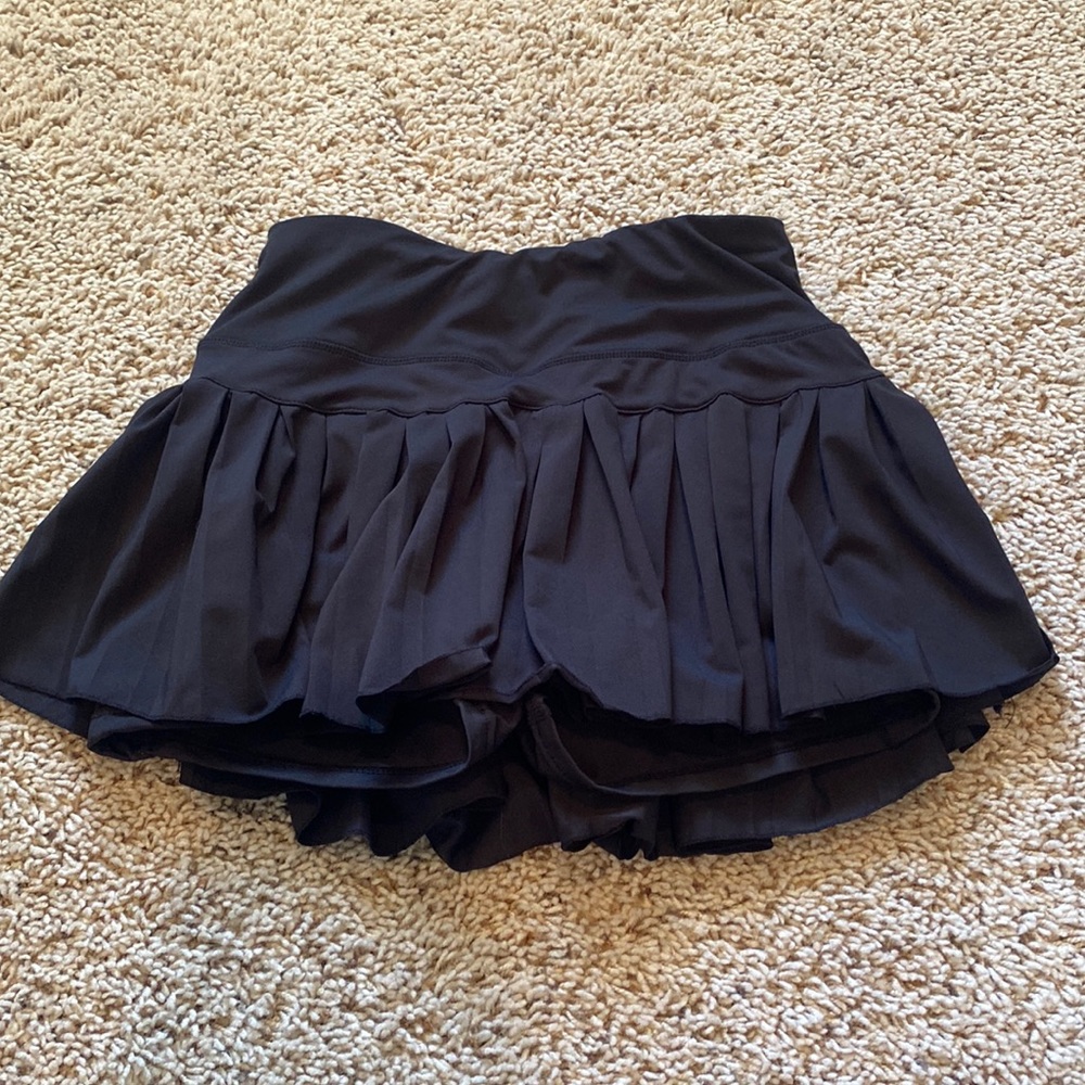Gold Hinge pleated tennis skirt